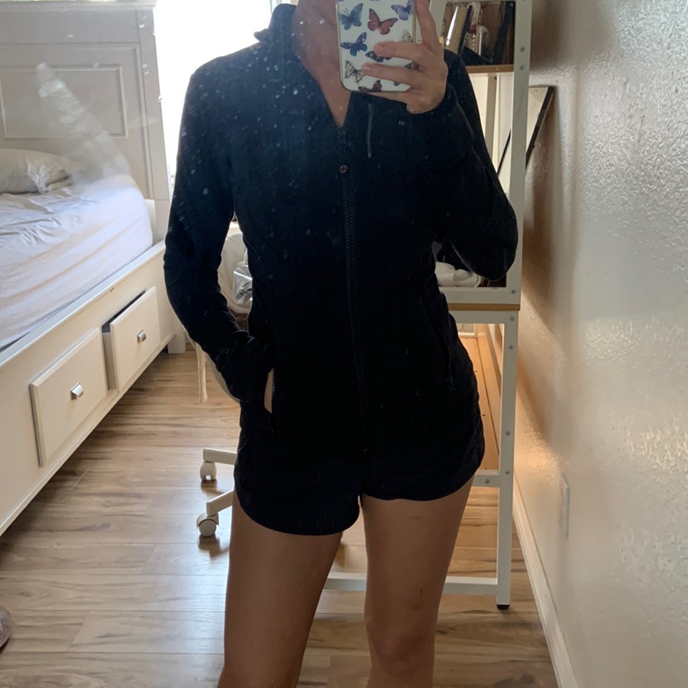 Lulu lemon size 2 define jacket all black